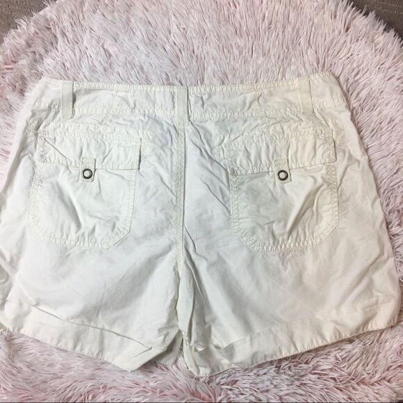 GAP SHORT   - Picture 2 of 5